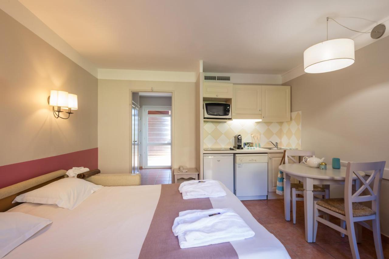 Résidence Pierre&Vacances Les Rives de Cannes Mandelieu Exterior foto