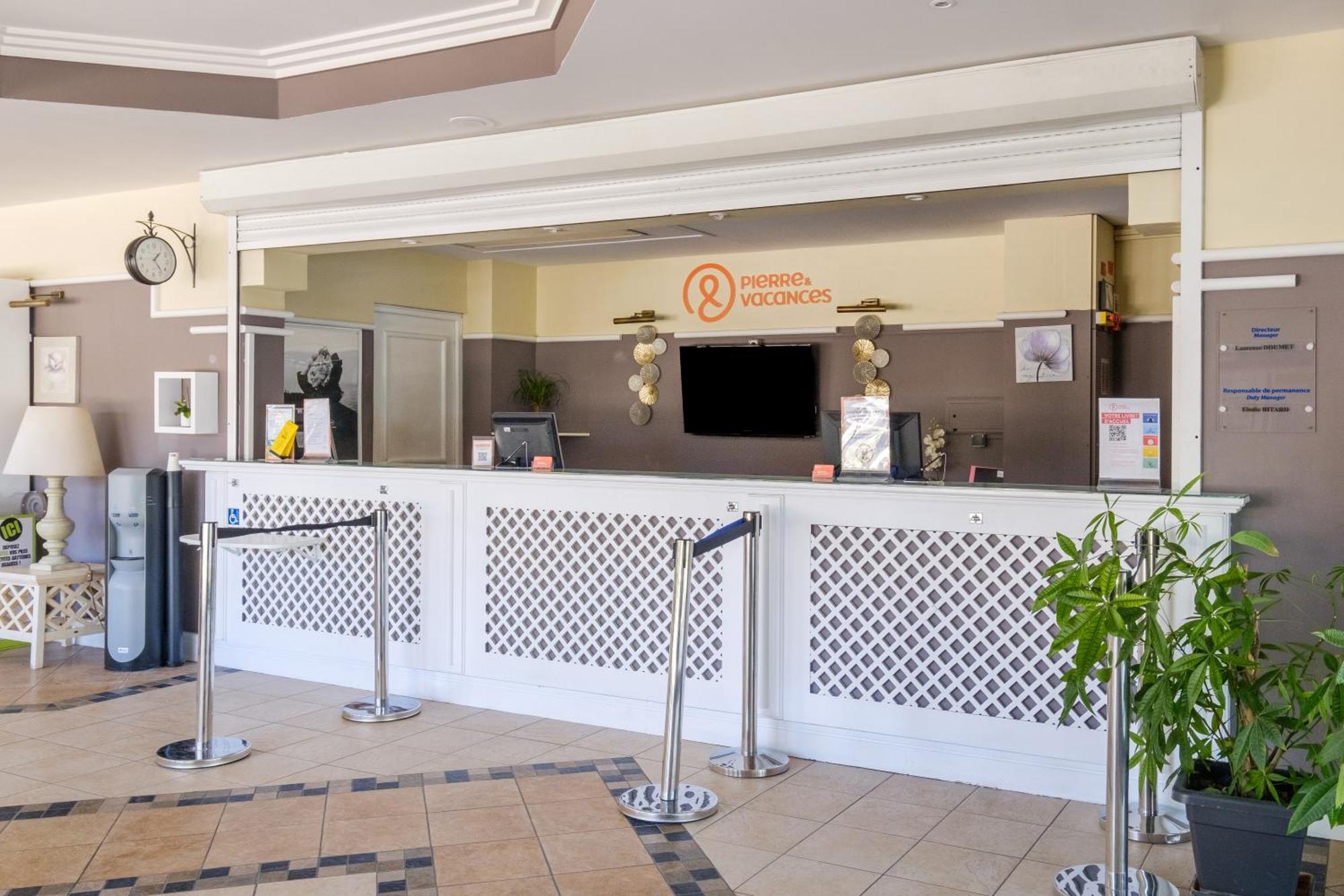 Résidence Pierre&Vacances Les Rives de Cannes Mandelieu Exterior foto