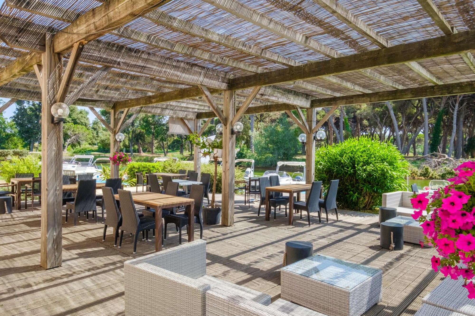 Résidence Pierre&Vacances Les Rives de Cannes Mandelieu Exterior foto