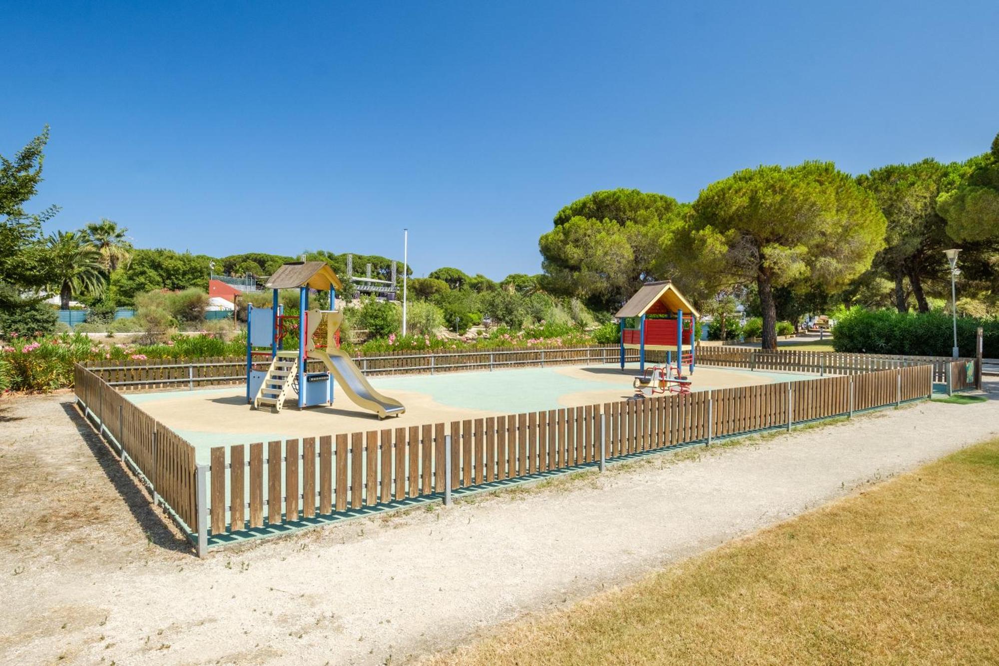 Résidence Pierre&Vacances Les Rives de Cannes Mandelieu Exterior foto